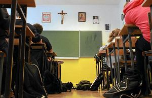 Fala protestów dotarła do Ministerstwa Edukacji Narodowej związana z propozycją rozporządzenia dotyczącego lekcji religii. Oskarżana o "oczywistą dyskryminację"