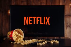 Niezwykłe serie na Netflix. 5 pasjonujących tytułów nagrodzonych na wielu frontach.