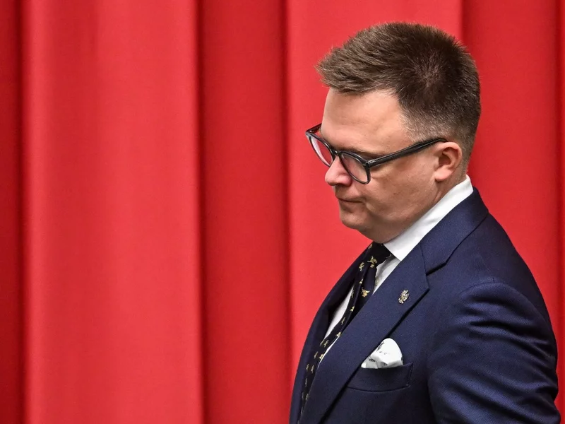 Hołownia nie dał się skusić, mimo napastliwych pytań dziennikarza Republiki. „Złoty przycisk? Nie dla mnie”