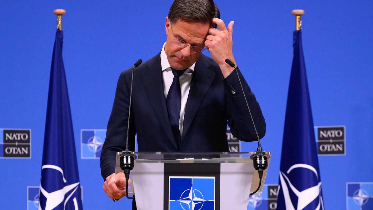 Nowy sekretarz NATO, Mark Rutte, stawił czoło nowym wyzwaniom: "Zaklinacz Trumpa"