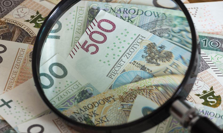 Czy planujesz konsolidację kilku kredytów? Oto przegląd ofert bankowych na kwiecień