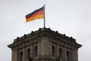 Niemcy wzywają do złagodzenia napięć: Wspólny interes USA i UE w zakończeniu konfliktu celnego