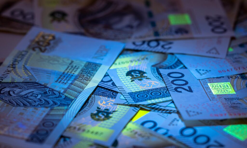 Polskie kredyty hipoteczne wciąż należą do najdroższych w Europie. Członek RPP: Narzucanie limitów na marże banków to nieskuteczne rozwiązanie
