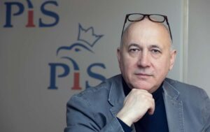 Mentzen według Brudzińskiego: Mistrz jazdy na hulajnodze