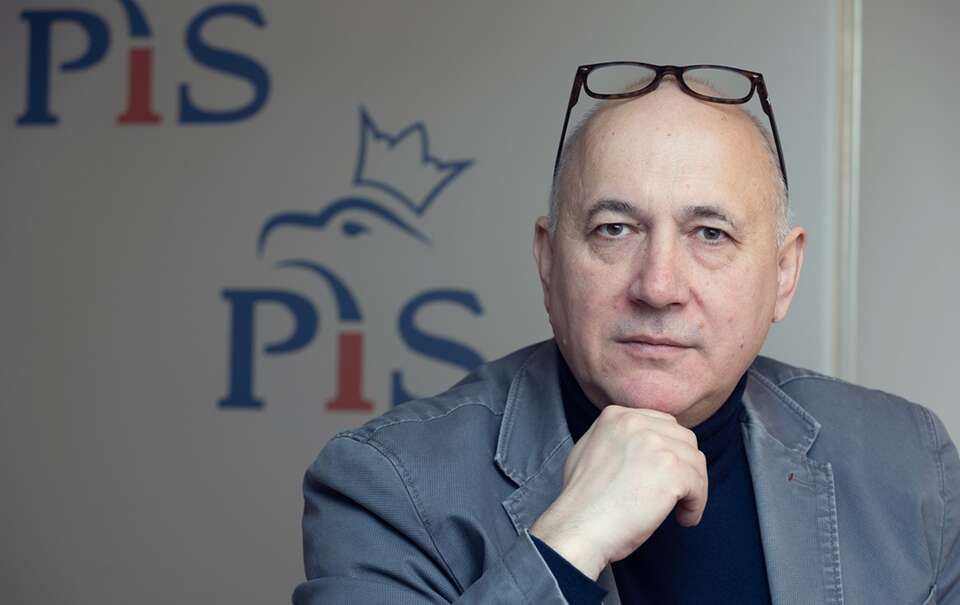 Mentzen według Brudzińskiego: Mistrz jazdy na hulajnodze