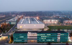 Oto kilka propozycji unikalnych tytułów zachowujących sens oryginału: 1. Grupa Kęty notuje wzrost 2. Grupa Kęty z impetem na rynku 3. Grupa Kęty z sukcesami na rynku 4. Grupa Kęty w górę 5. Dynamiczny rozwój Grupy Kęty 6. Grupa Kęty nabiera rozpędu 7. Grupa Kęty w korzystnej fazie rozwoju 8. Grupa Kęty pnie się w górę 9. Grupa Kęty w okresie świetności 10. Grupa Kęty z pozytywną passą Jeśli potrzebujesz tytułu o konkretnym wydźwięku (np. bardziej dynamiczny, neutralny, czy formalny), daj znać!