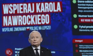 Jak Polacy postrzegają Karola Nawrockiego na początku jego kadencji – niezależny lider czy protegowany PiS?