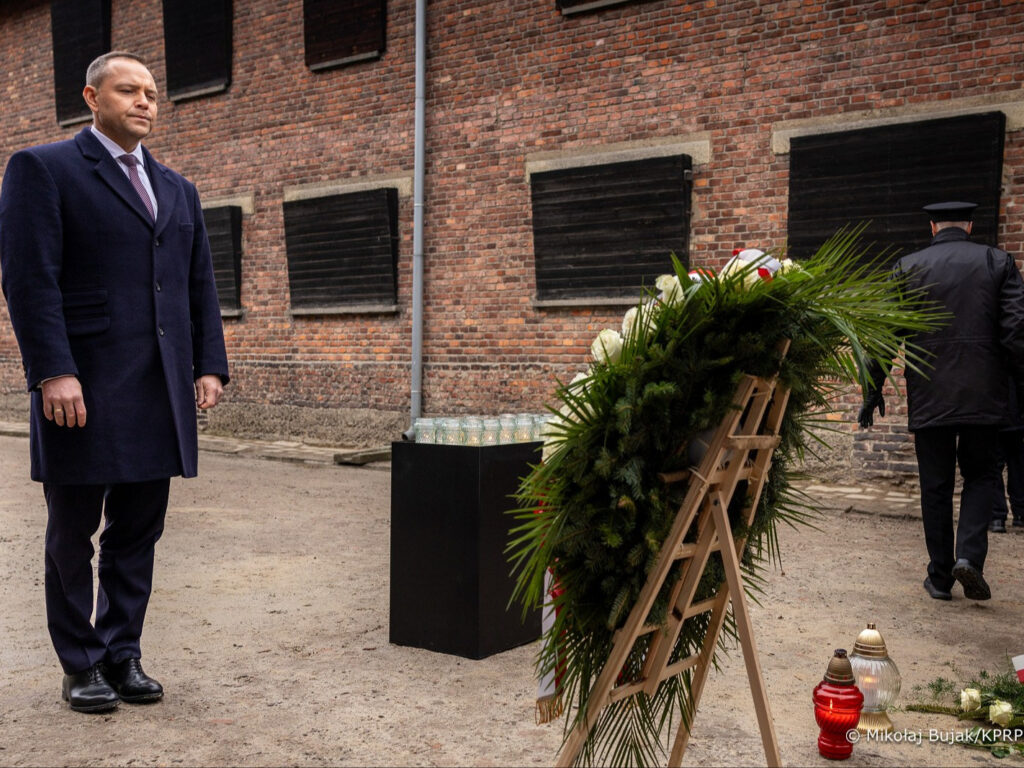 Rosyjska propaganda wykorzystuje Izrael do oskarżeń Nawrockiego o „znieważenie ofiar Holokaustu”