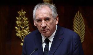 Francuska opozycja przygotowuje się na możliwe obalenie rządu. Następne głosowanie nad wotum zaufania dla premier