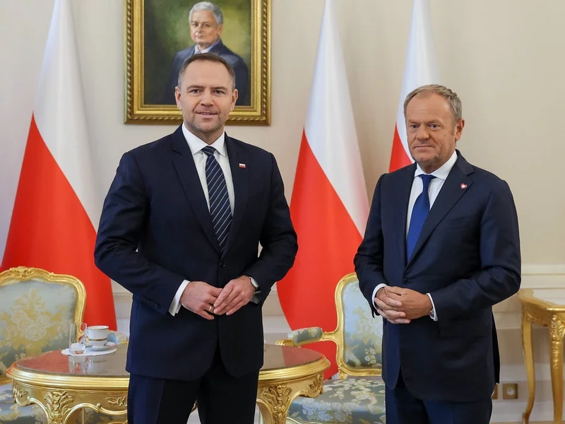 "Tusk wzywa prezydenta: Czekamy na podpis, panie Nawrocki"