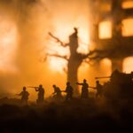 Rosjanie przeprowadzili atak na Ukrainę, wykorzystując przewagę liczebną i gęstą mgłę