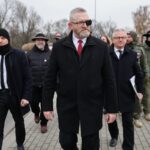 Kontrowersyjne wystąpienie Brauna w Oświęcimiu. Minister Żurek zapowiada stanowczą reakcję: „Nie zamierzam odpuścić”