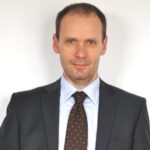 Oto kilka propozycji unikalnych tytułów o zbliżonym sensie:

1. Nadchodzi kluczowy tydzień na rynkach finansowych
2. Przed nami decydujące dni na rynkach
3. Czekają nas istotne wydarzenia na rynkach w tym tygodniu
4. Zbliża się przełomowy tydzień dla rynków
5. Najbliższy tydzień zapowiada się przełomowo na rynkach
