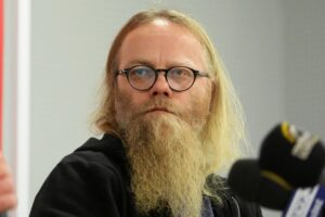 Kulisy afery przewyższającej Amber Gold: miliardowe straty wciąż nieujawnione