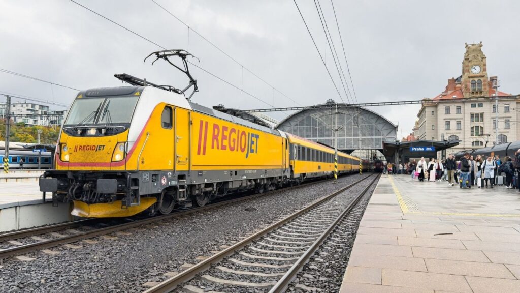 RegioJet odwołał 200 kursów w Polsce. Słaby początek, lecz zapowiada rekompensaty