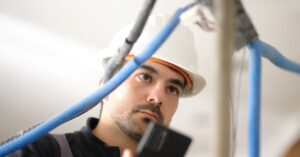 Przyszłościowe profesje: 17 zawodów, które będą najbardziej poszukiwane w 2026 roku