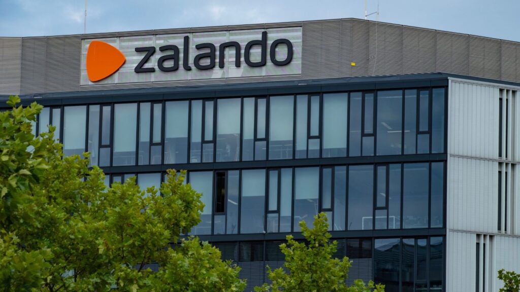 Zalando likwiduje centrum logistyczne. Ujawniono, ilu pracowników zostanie zwolnionych – liczba szokuje
